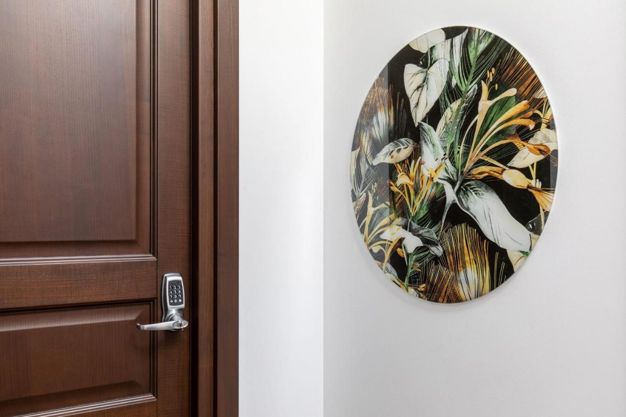 Holt Old Town Luxury Suites Boekarest Buitenkant foto