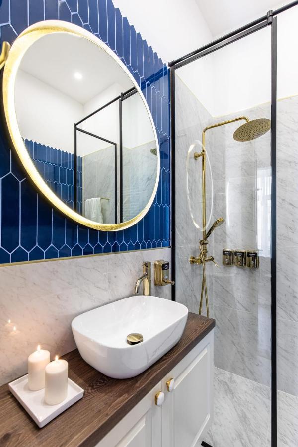 Holt Old Town Luxury Suites Boekarest Buitenkant foto