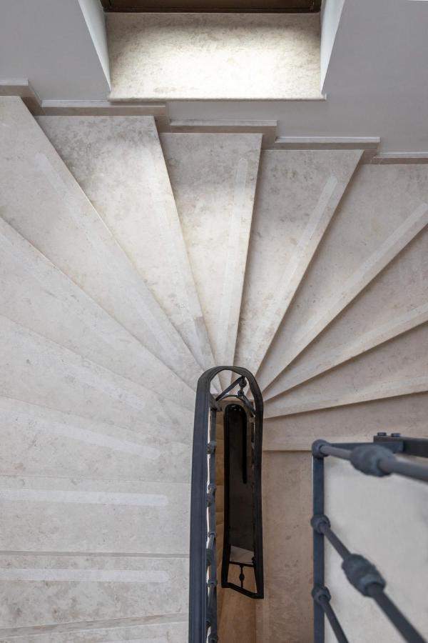Holt Old Town Luxury Suites Boekarest Buitenkant foto