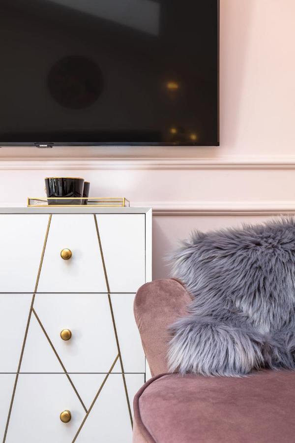 Holt Old Town Luxury Suites Boekarest Buitenkant foto